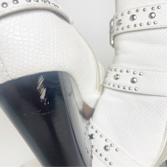Azalea Wang white snakeskin boots size 9 - Picture 10 of 14